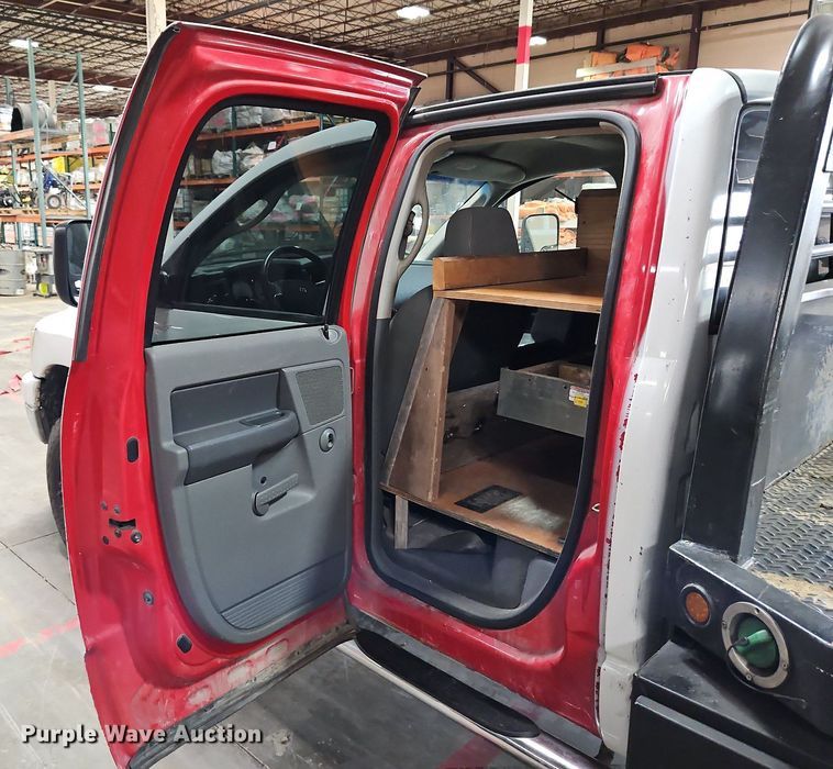 image for item LM9073 2006 Dodge Ram 3500  Crew Cab flatbed pickup truck