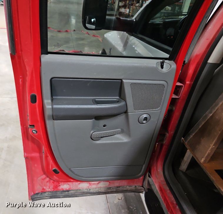 image for item LM9073 2006 Dodge Ram 3500  Crew Cab flatbed pickup truck