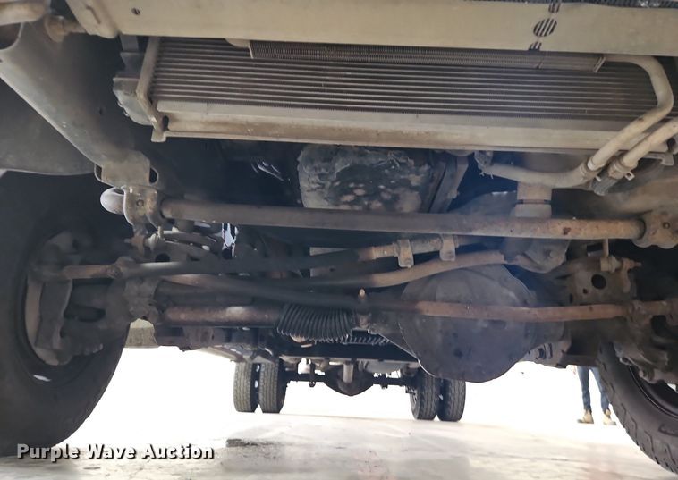 image for item LM9073 2006 Dodge Ram 3500  Crew Cab flatbed pickup truck