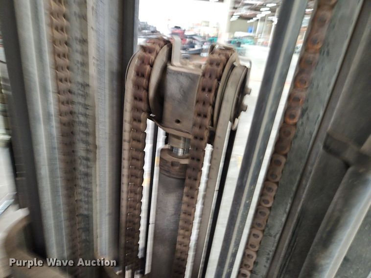 image for item LM9074 Nissan MPL02A25LV  forklift