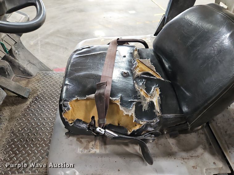 image for item LM9074 Nissan MPL02A25LV  forklift