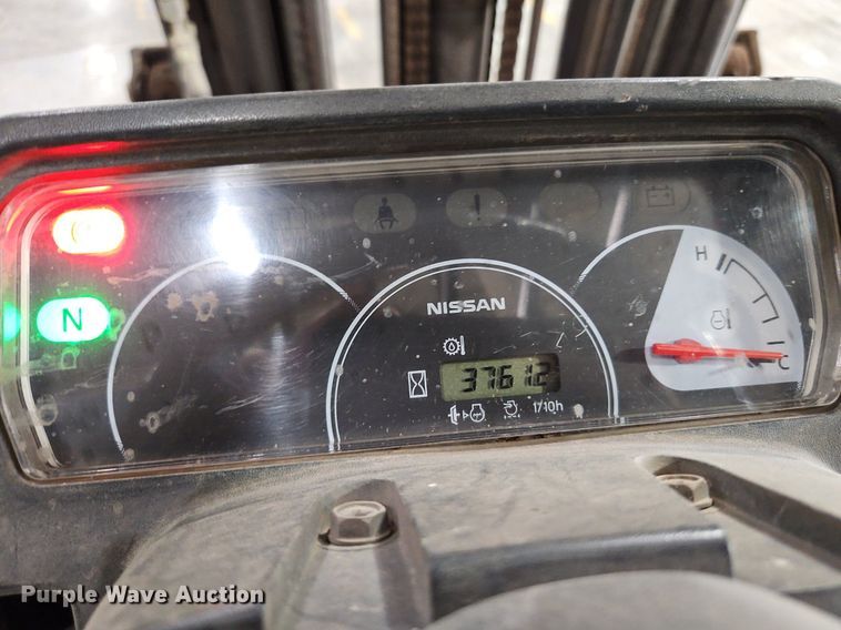 image for item LM9074 Nissan MPL02A25LV  forklift