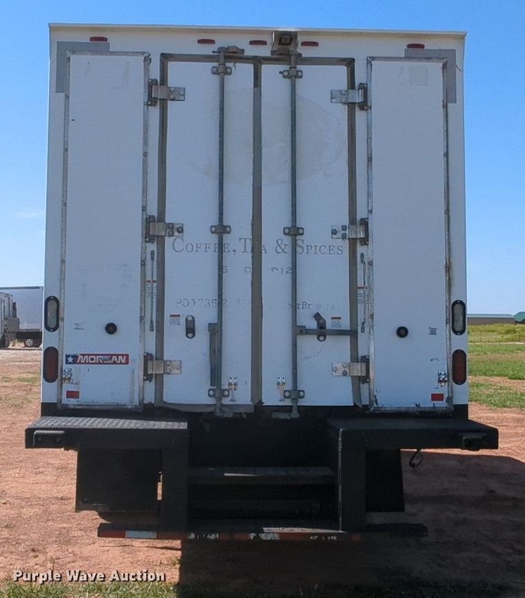 image for item LM9889 2013 Ford F650 Super Duty  box truck