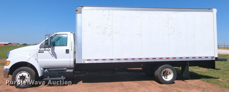 image for item LM9889 2013 Ford F650 Super Duty  box truck