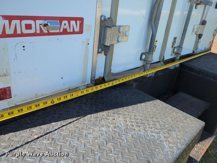 image for item LM9889 2013 Ford F650 Super Duty  box truck