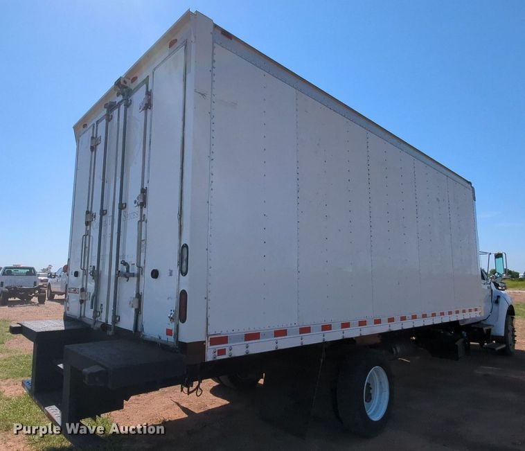 image for item LM9889 2013 Ford F650 Super Duty  box truck