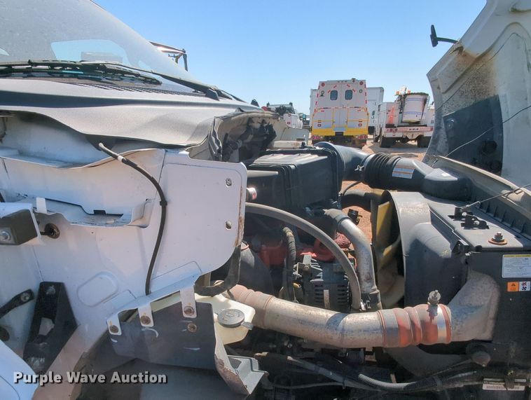 image for item LM9889 2013 Ford F650 Super Duty  box truck