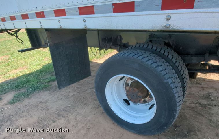 image for item LM9889 2013 Ford F650 Super Duty  box truck