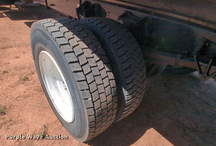 image for item LM9889 2013 Ford F650 Super Duty  box truck