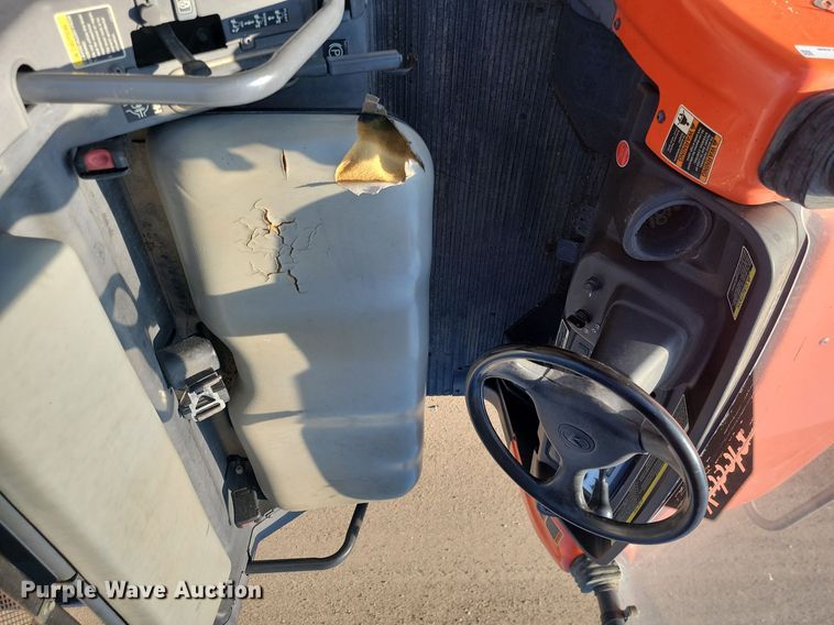 image for item LQ9052 2010 Kubota RTV 900  utility vehicle