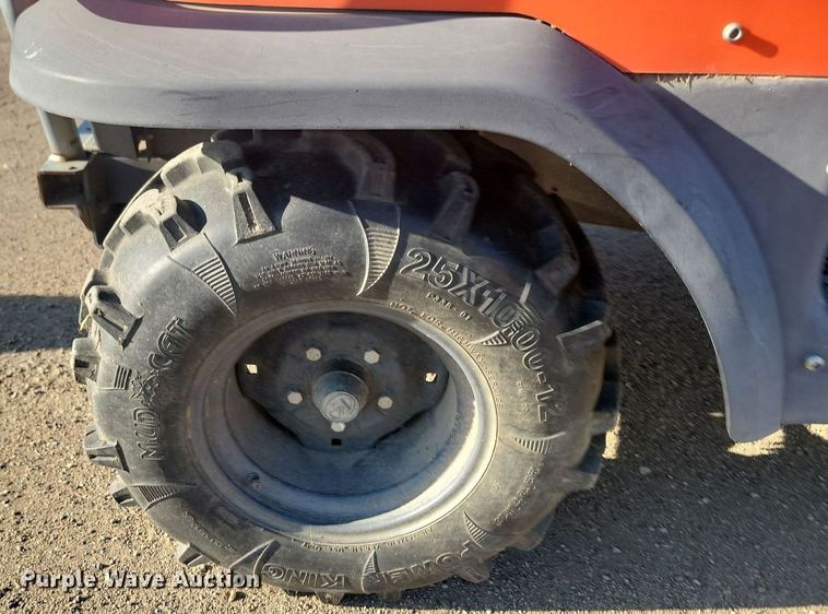 image for item LQ9052 2010 Kubota RTV 900  utility vehicle