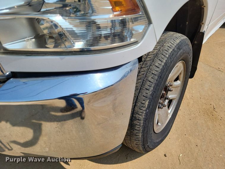 image for item LR9275 2013 Dodge Ram 2500HD  Crew Cab pickup truck