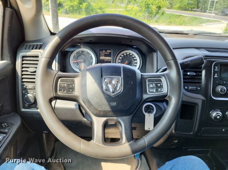 image for item LR9275 2013 Dodge Ram 2500HD  Crew Cab pickup truck