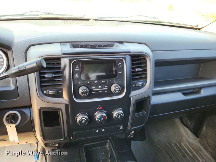 image for item LR9275 2013 Dodge Ram 2500HD  Crew Cab pickup truck