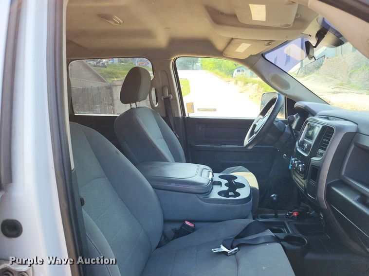 image for item LR9275 2013 Dodge Ram 2500HD  Crew Cab pickup truck