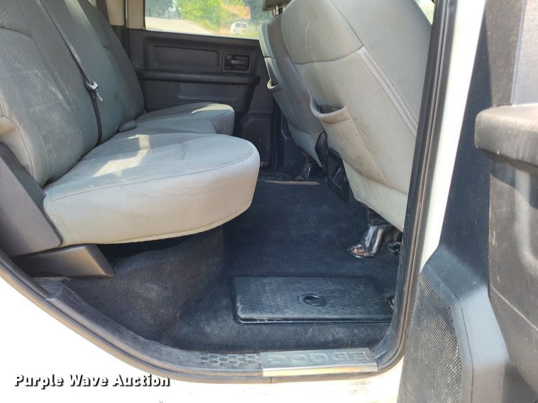 image for item LR9275 2013 Dodge Ram 2500HD  Crew Cab pickup truck