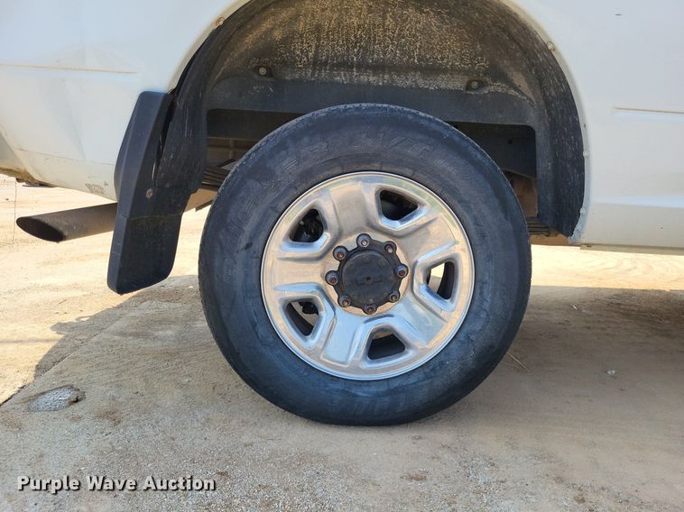 image for item LR9275 2013 Dodge Ram 2500HD  Crew Cab pickup truck