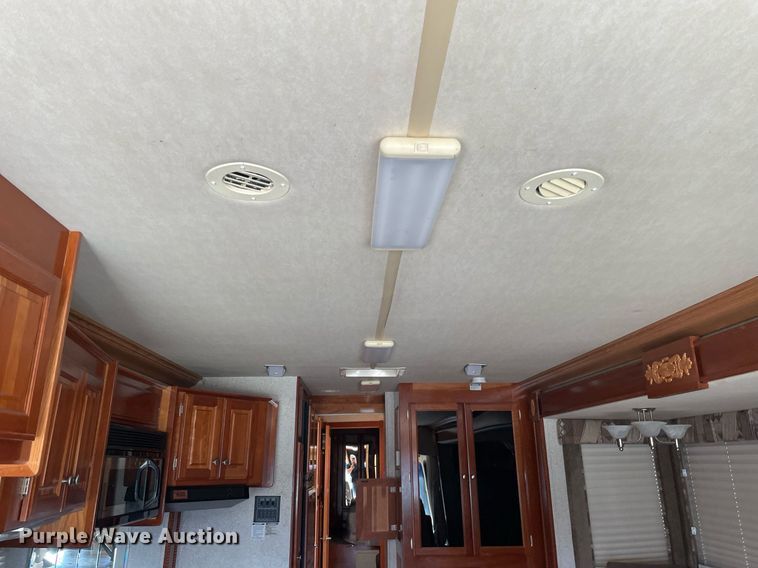 image for item LS9510 2005 Gulf Stream Friendship G7  RV