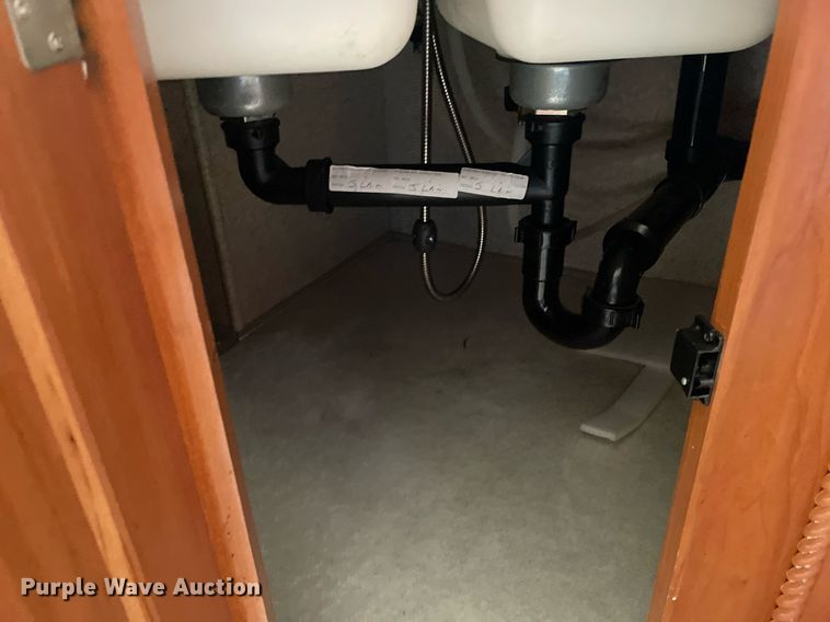 image for item LS9510 2005 Gulf Stream Friendship G7  RV