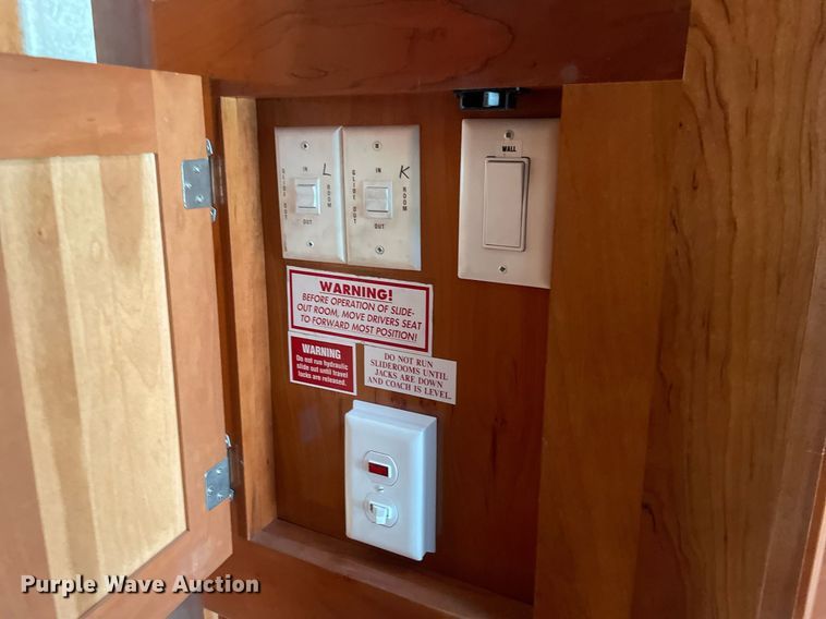 image for item LS9510 2005 Gulf Stream Friendship G7  RV