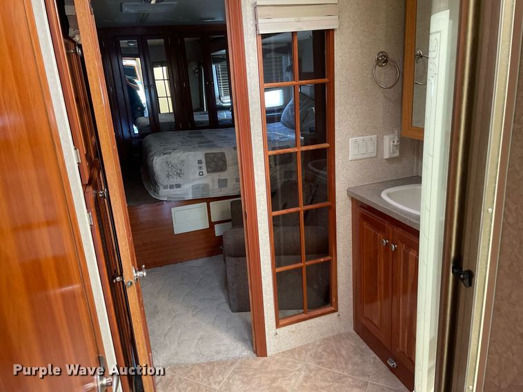 image for item LS9510 2005 Gulf Stream Friendship G7  RV