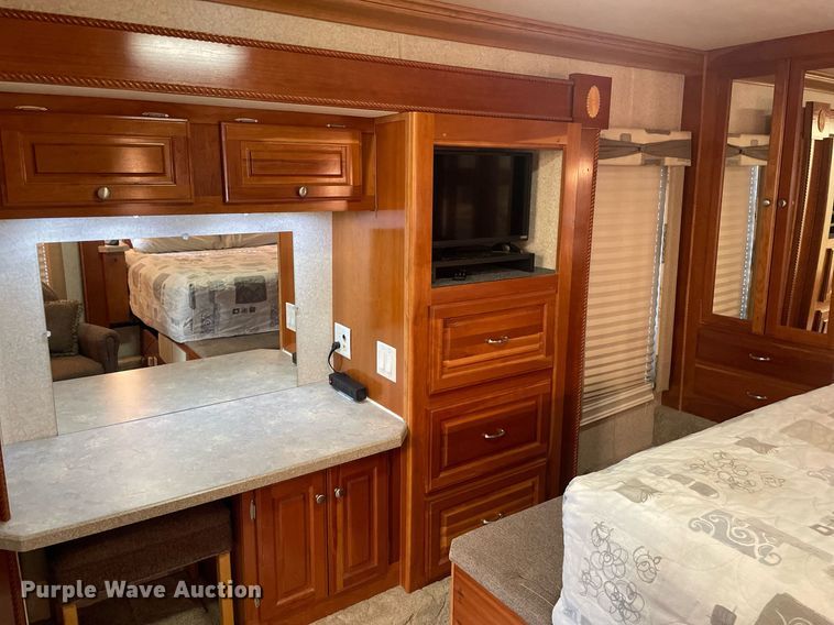 image for item LS9510 2005 Gulf Stream Friendship G7  RV