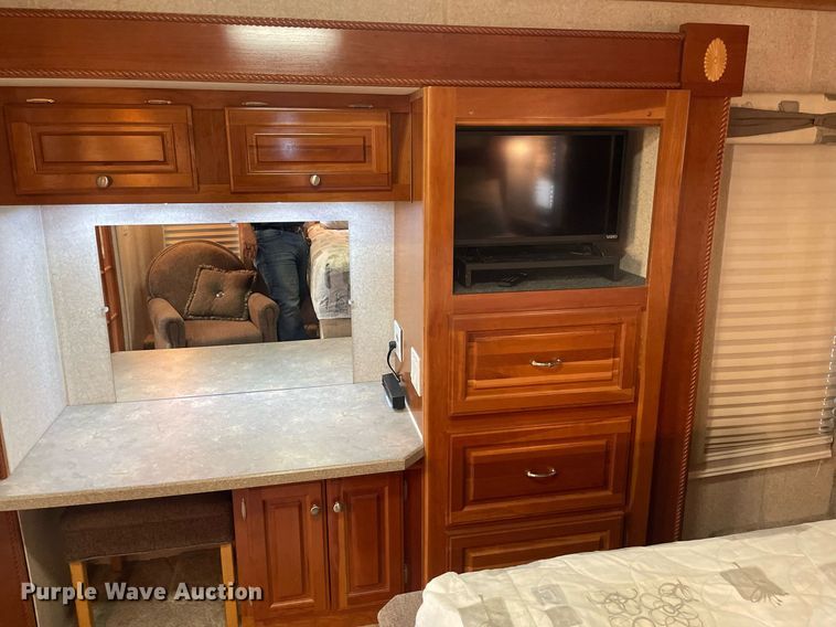 image for item LS9510 2005 Gulf Stream Friendship G7  RV