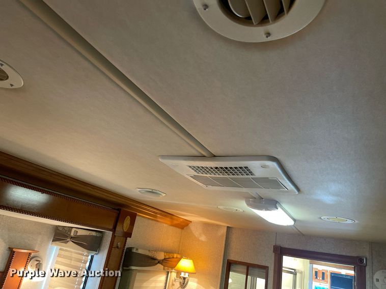 image for item LS9510 2005 Gulf Stream Friendship G7  RV