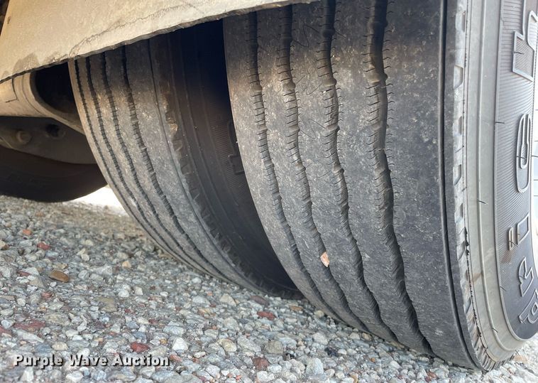 image for item LS9510 2005 Gulf Stream Friendship G7  RV