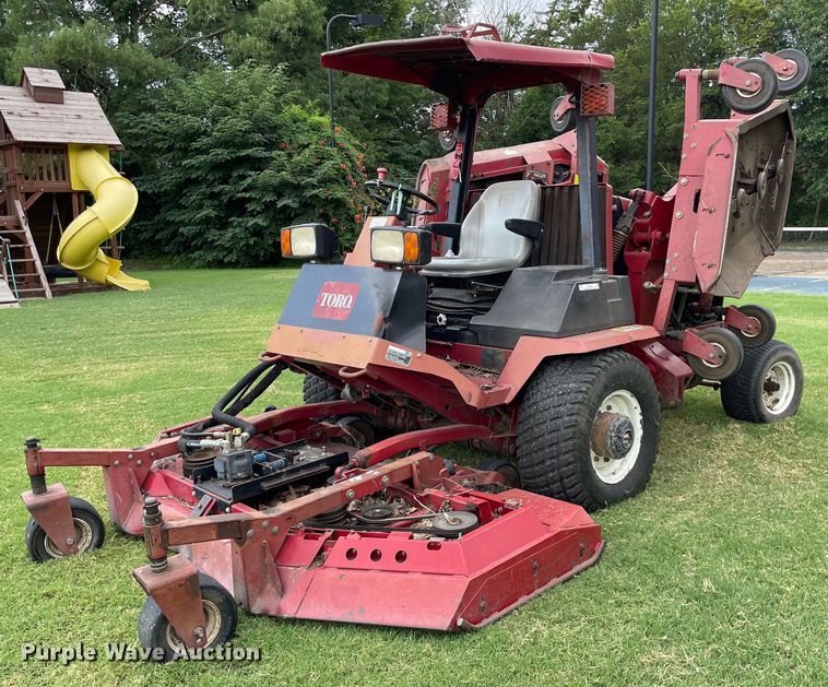 image for item LS9539 Toro Ground Master 580-D  lawn mower