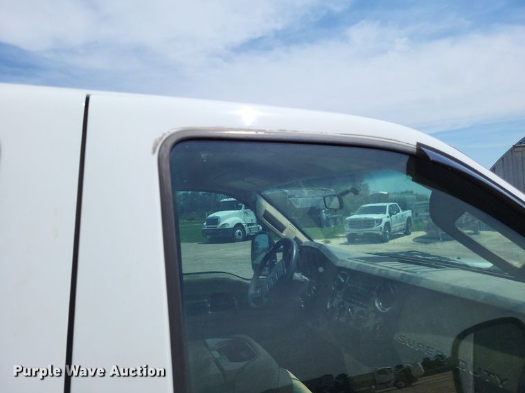 image for item LS9603 2008 Ford F250 Super Duty XLT  Crew Cab pickup truck