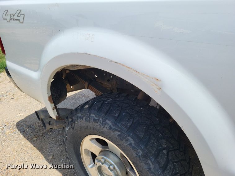 image for item LS9603 2008 Ford F250 Super Duty XLT  Crew Cab pickup truck