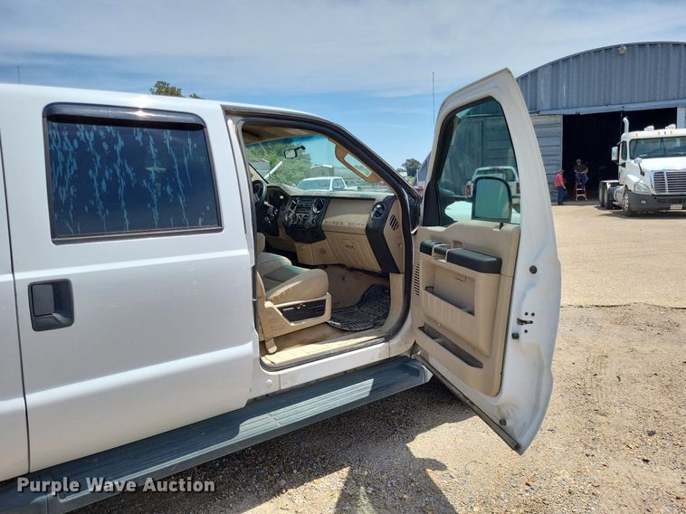 image for item LS9603 2008 Ford F250 Super Duty XLT  Crew Cab pickup truck