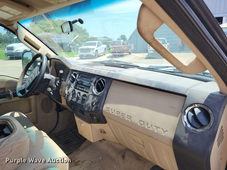 image for item LS9603 2008 Ford F250 Super Duty XLT  Crew Cab pickup truck