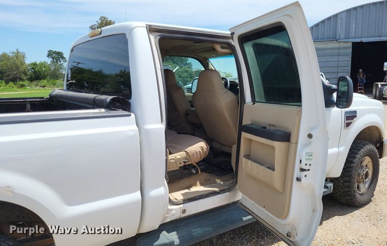 image for item LS9603 2008 Ford F250 Super Duty XLT  Crew Cab pickup truck