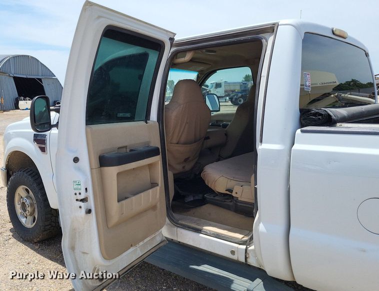 image for item LS9603 2008 Ford F250 Super Duty XLT  Crew Cab pickup truck