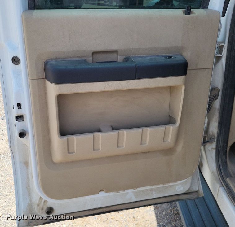 image for item LS9603 2008 Ford F250 Super Duty XLT  Crew Cab pickup truck