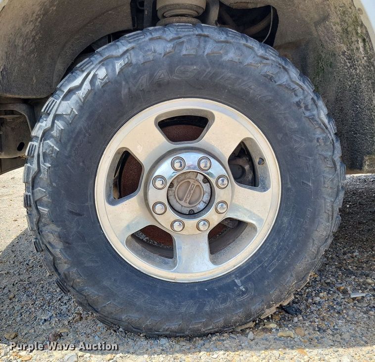 image for item LS9603 2008 Ford F250 Super Duty XLT  Crew Cab pickup truck