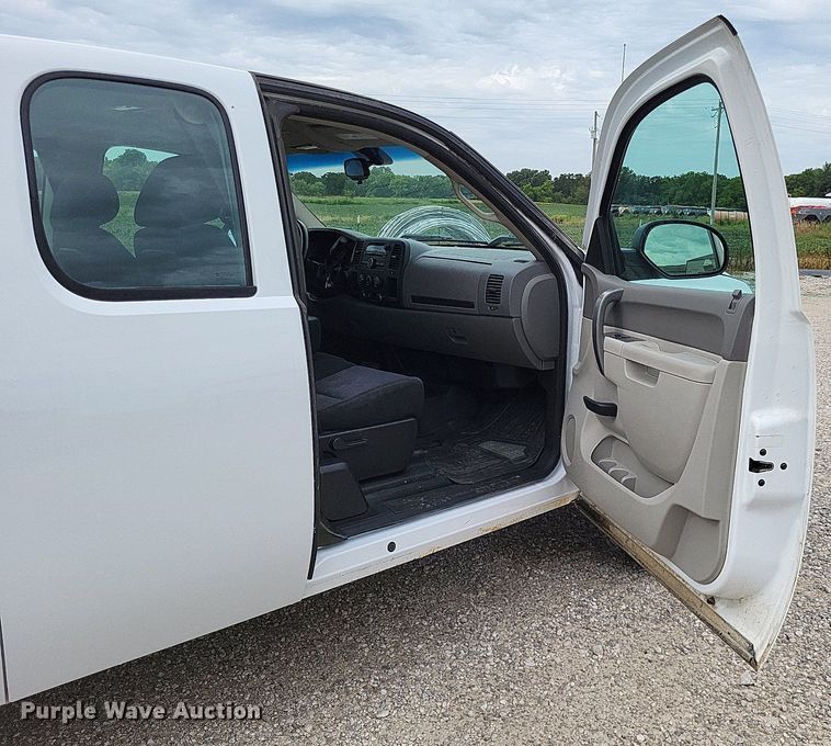 image for item LS9606 2012 Chevrolet Silverado 1500  Ext. Cab pickup truck