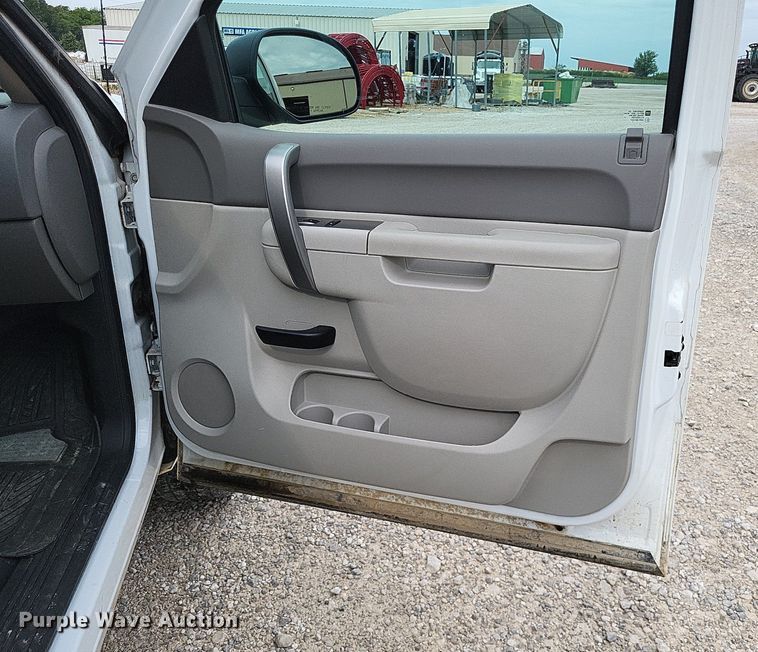 image for item LS9606 2012 Chevrolet Silverado 1500  Ext. Cab pickup truck