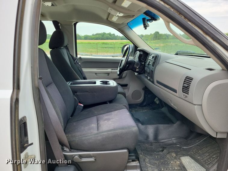 image for item LS9606 2012 Chevrolet Silverado 1500  Ext. Cab pickup truck