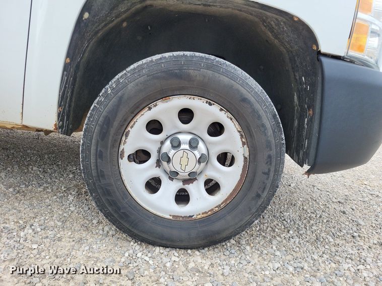 image for item LS9606 2012 Chevrolet Silverado 1500  Ext. Cab pickup truck