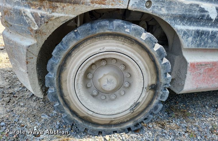 image for item LS9615 1999 Toyota 02-6FGU30  forklift