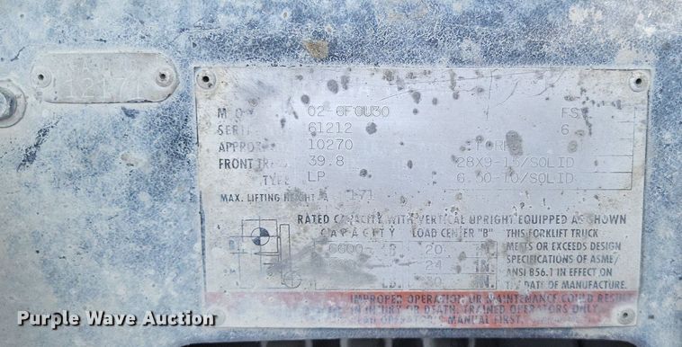 image for item LS9615 1999 Toyota 02-6FGU30  forklift