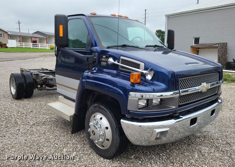image for item LS9620 2009 Chevrolet C4500  truck cab and chassis