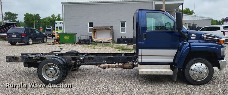 image for item LS9620 2009 Chevrolet C4500  truck cab and chassis