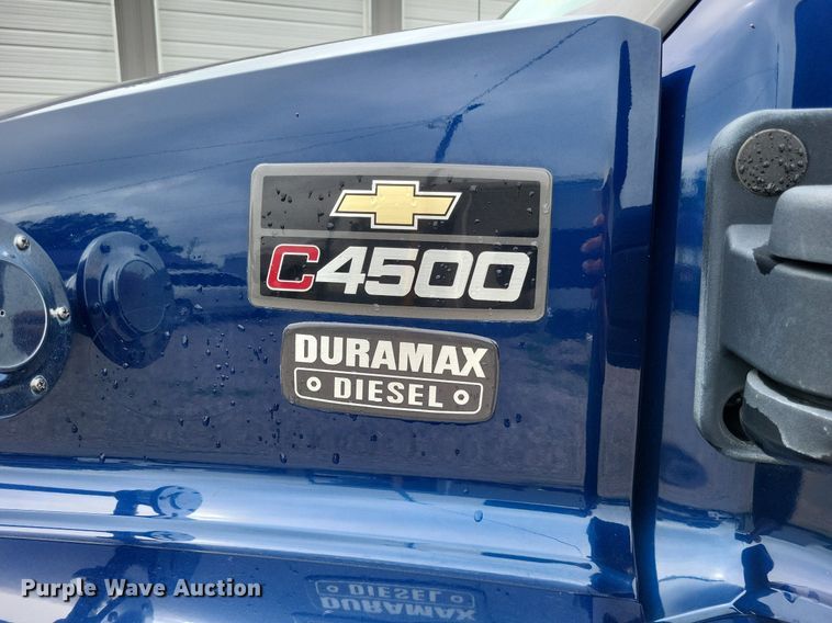 image for item LS9620 2009 Chevrolet C4500  truck cab and chassis