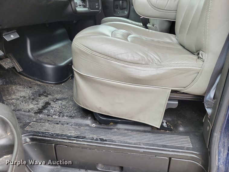 image for item LS9620 2009 Chevrolet C4500  truck cab and chassis