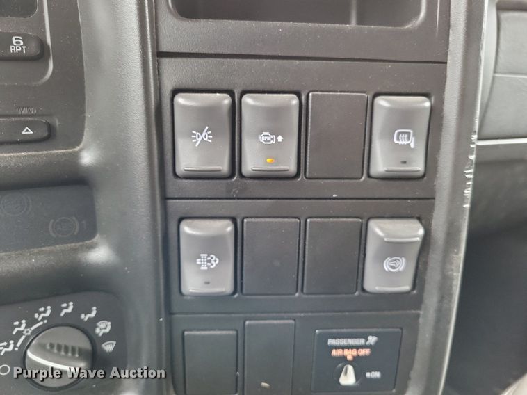 image for item LS9620 2009 Chevrolet C4500  truck cab and chassis