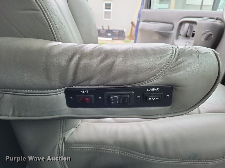 image for item LS9620 2009 Chevrolet C4500  truck cab and chassis